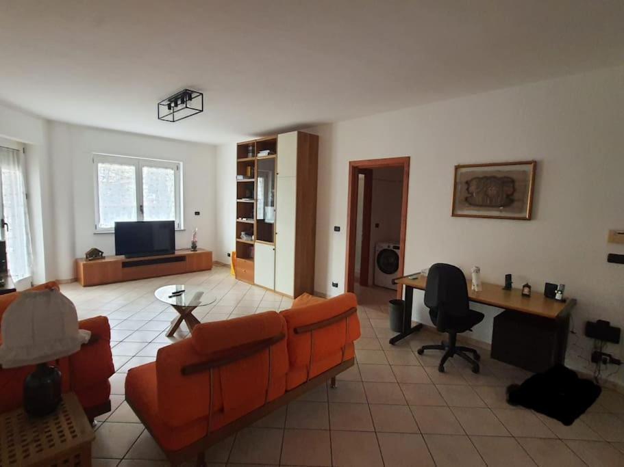 Appartamento Officium Su Piazzetta Torino Esterno foto